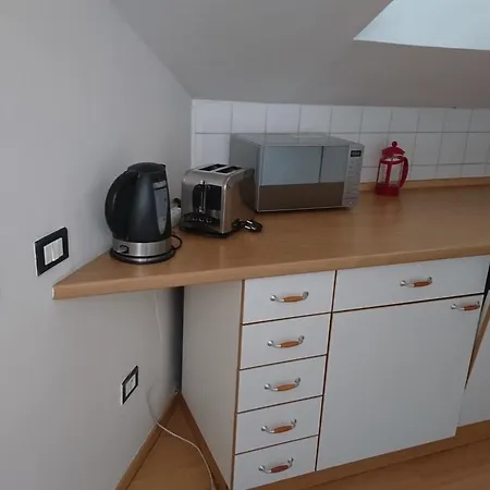 Budget Pricna Apartments *